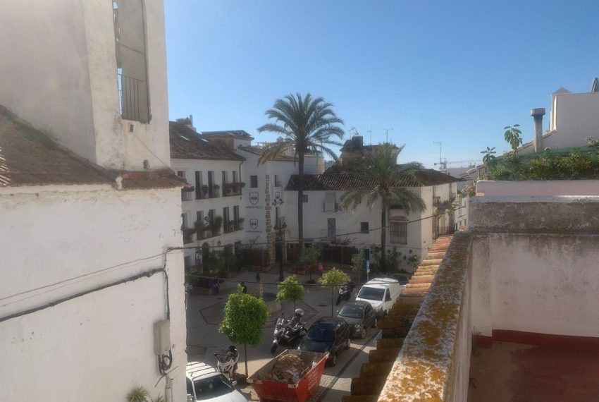 R4306087-Townhouse-For-Sale-Marbella-Terraced-8-Beds-189-Built-5