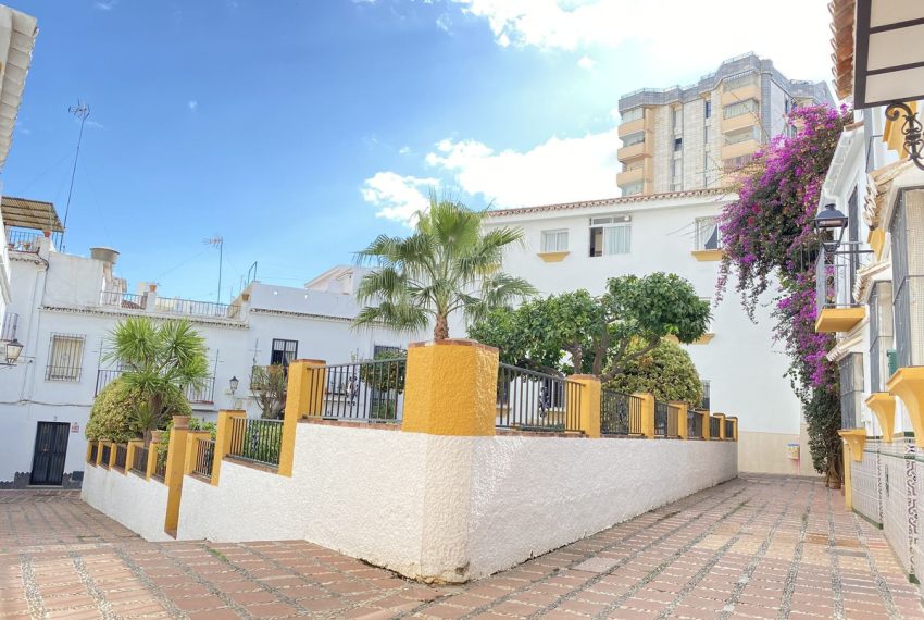 R4340158-Townhouse-For-Sale-Marbella-Terraced-4-Beds-117-Built