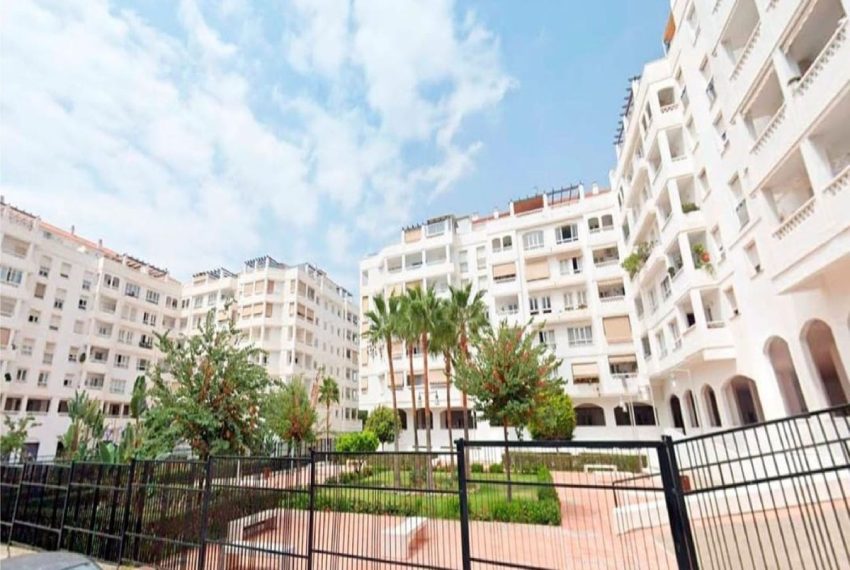 R4258705-Apartment-For-Sale-Nueva-Andalucia-Middle-Floor-3-Beds-130-Built-11