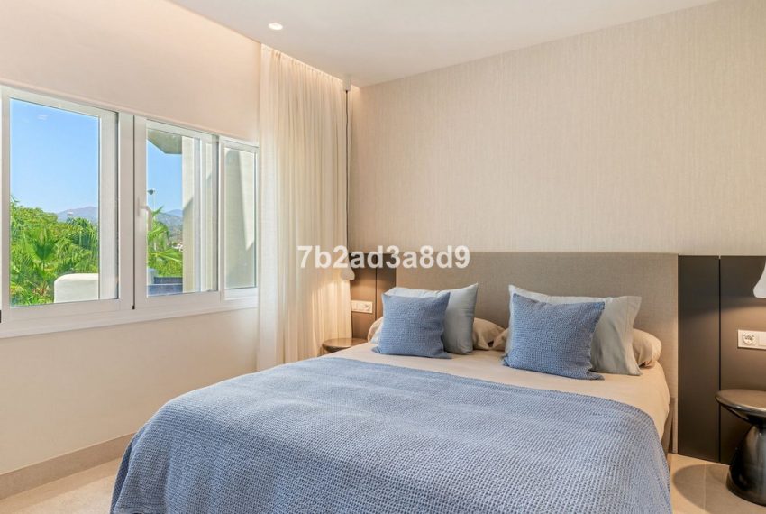 R4407064-Apartment-For-Sale-New-Golden-Mile-Penthouse-4-Beds-155-Built-12