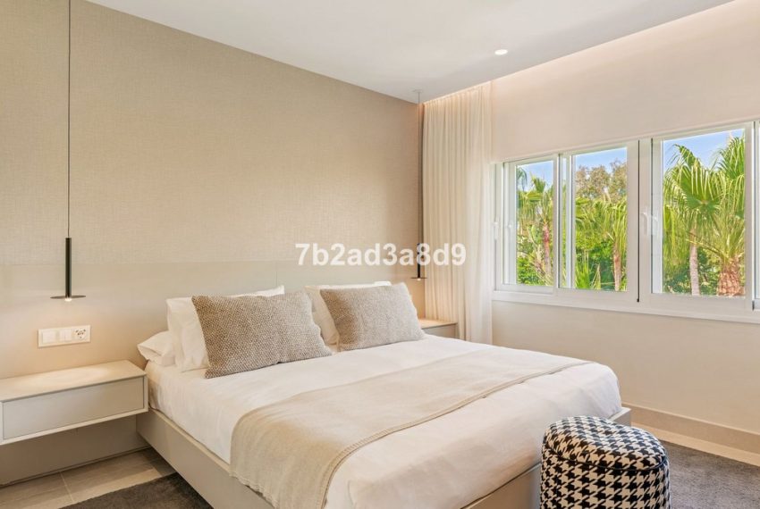 R4407064-Apartment-For-Sale-New-Golden-Mile-Penthouse-4-Beds-155-Built-6