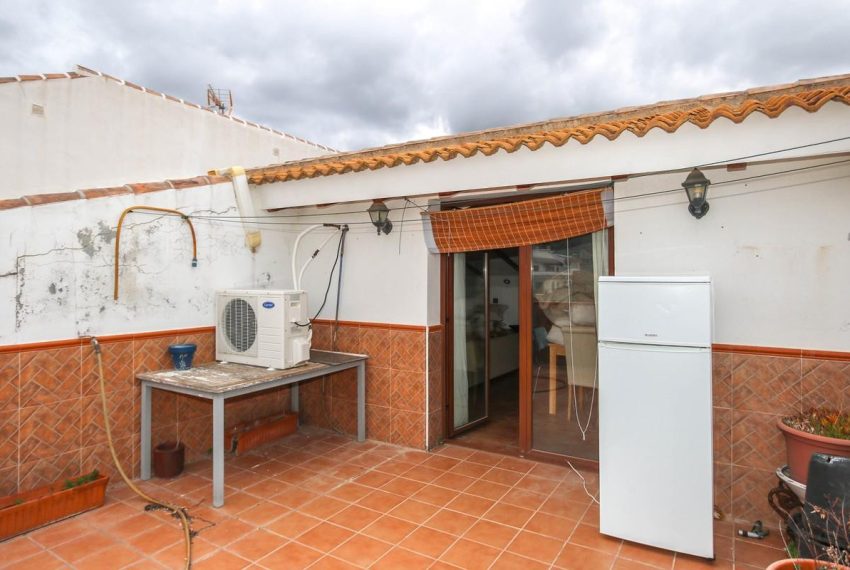 R3773083-Townhouse-For-Sale-Guaro-Terraced-6-Beds-430-Built-3