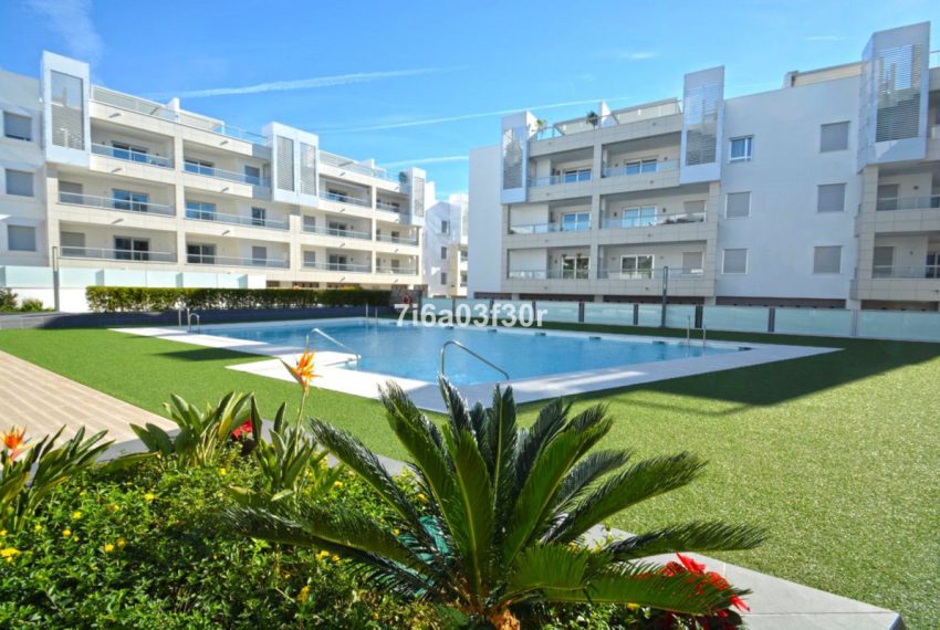 R4057147-Apartment-For-Sale-San-Pedro-de-Alcantara-Middle-Floor-3-Beds-106-Built