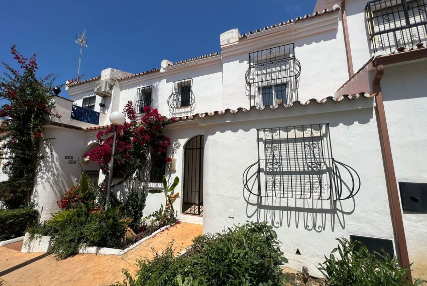 R4328182-Townhouse-For-Sale-Atalaya-Terraced-3-Beds-109-Built