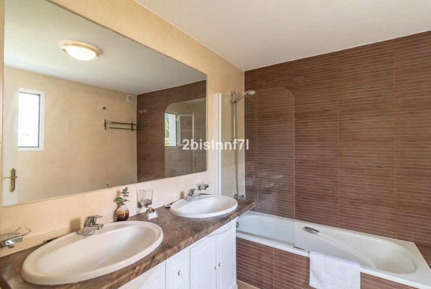 R4345150-Villa-For-Sale-Calahonda-Detached-4-Beds-292-Built-16
