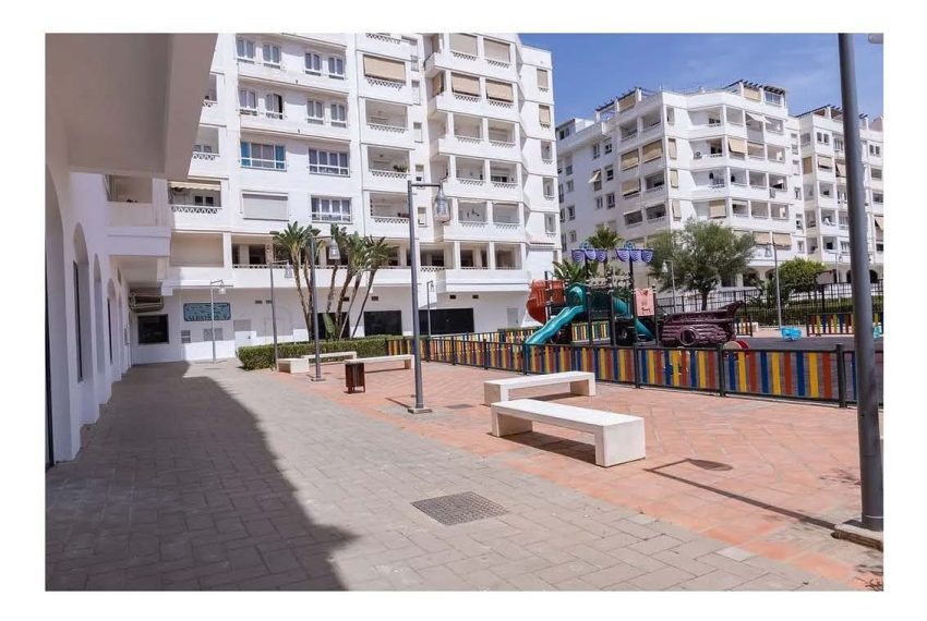 R4506544-Apartment-For-Sale-Nueva-Andalucia-Middle-Floor-4-Beds-190-Built