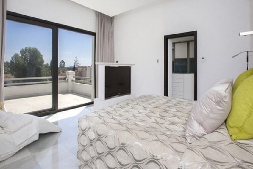 R4190062-Villa-For-Sale-Nueva-Andalucia-Detached-5-Beds-400-Built-15