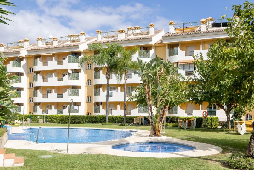R4441633-Apartment-For-Sale-Nueva-Andalucia-Middle-Floor-2-Beds-114-Built