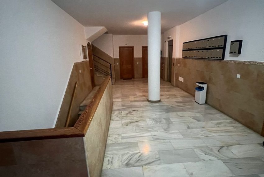 R4592401-Apartment-For-Sale-Estepona-Ground-Floor-3-Beds-95-Built-1