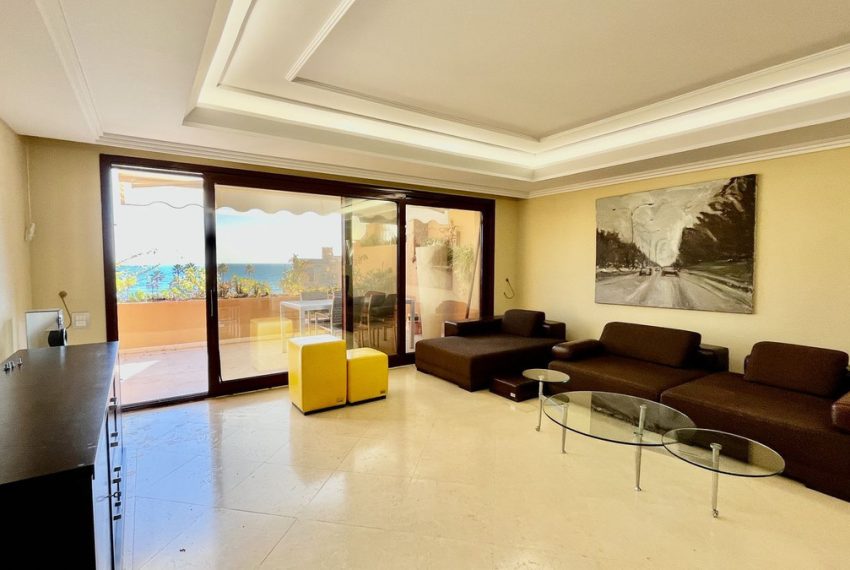 R3948790-Apartment-For-Sale-New-Golden-Mile-Middle-Floor-3-Beds-185-Built-4