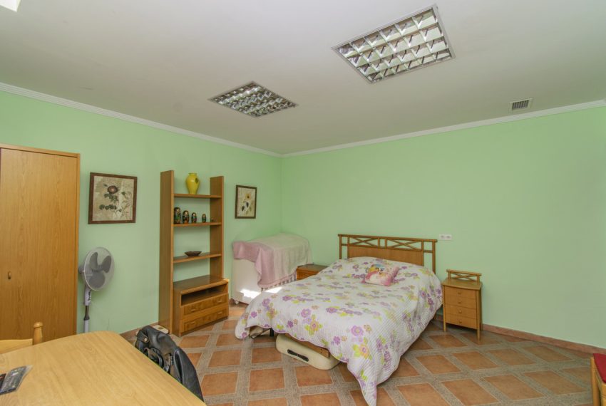 R4002823-Villa-For-Sale-Estepona-Detached-7-Beds-714-Built-13
