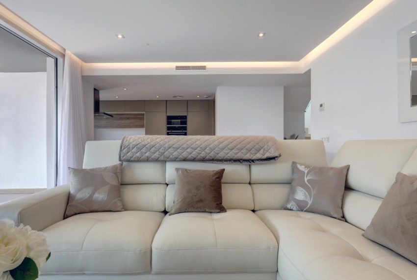 R4033771-Apartment-For-Sale-Nueva-Andalucia-Penthouse-3-Beds-122-Built-4