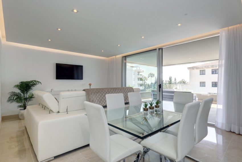 R4033771-Apartment-For-Sale-Nueva-Andalucia-Penthouse-3-Beds-122-Built