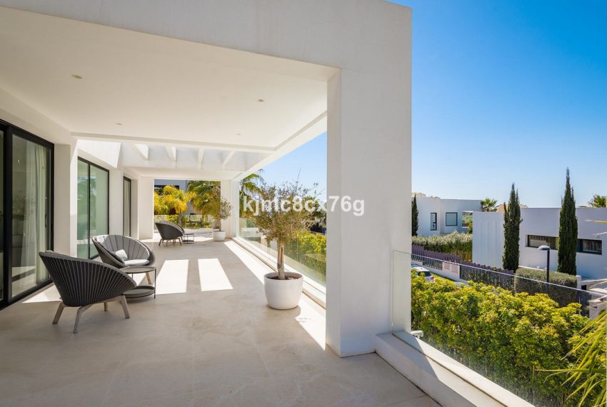 R4293370-Villa-For-Sale-Nueva-Andalucia-Detached-5-Beds-357-Built-16