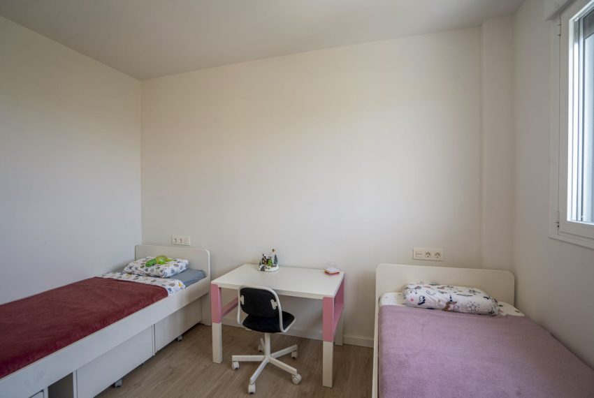R4364815-Apartment-For-Sale-La-Campana-Middle-Floor-3-Beds-130-Built-18