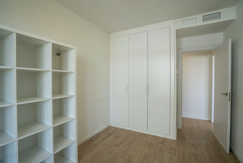 R4364815-Apartment-For-Sale-La-Campana-Middle-Floor-3-Beds-130-Built-3