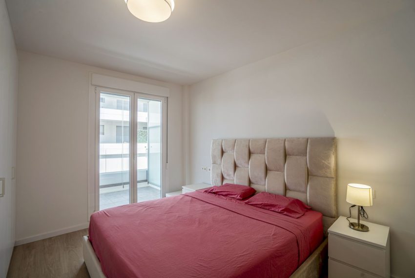 R4364815-Apartment-For-Sale-La-Campana-Middle-Floor-3-Beds-130-Built-4