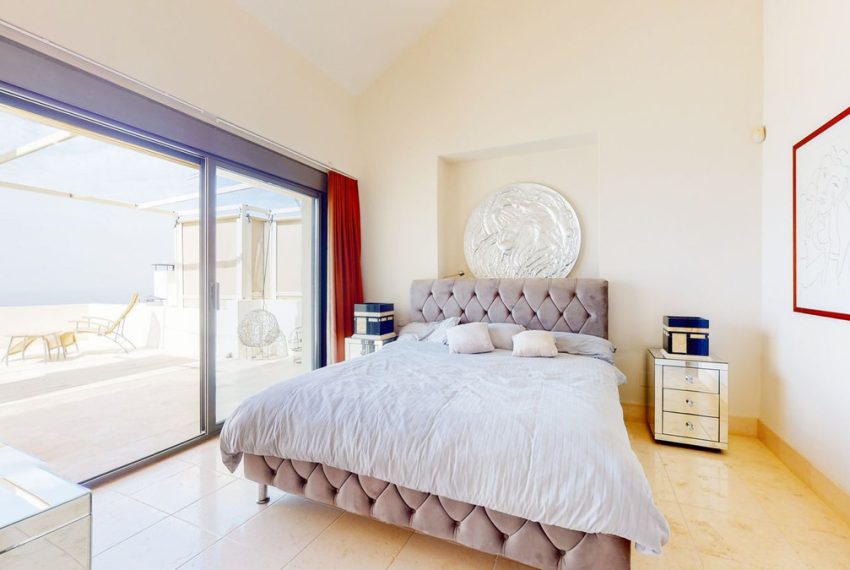 R4386934-Apartment-For-Sale-Altos-de-los-Monteros-Penthouse-Duplex-3-Beds-306-Built-4