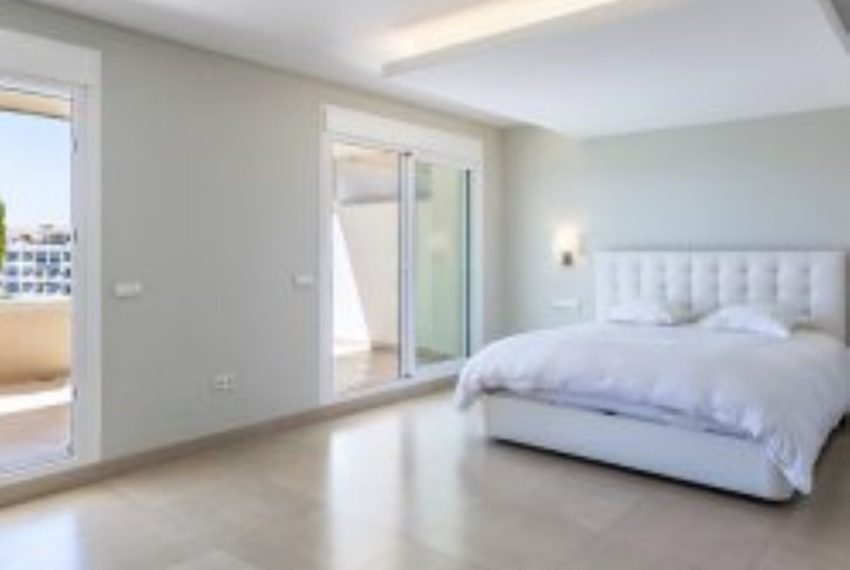 R2702528-Apartment-For-Sale-Puerto-Banus-Penthouse-4-Beds-300-Built-4