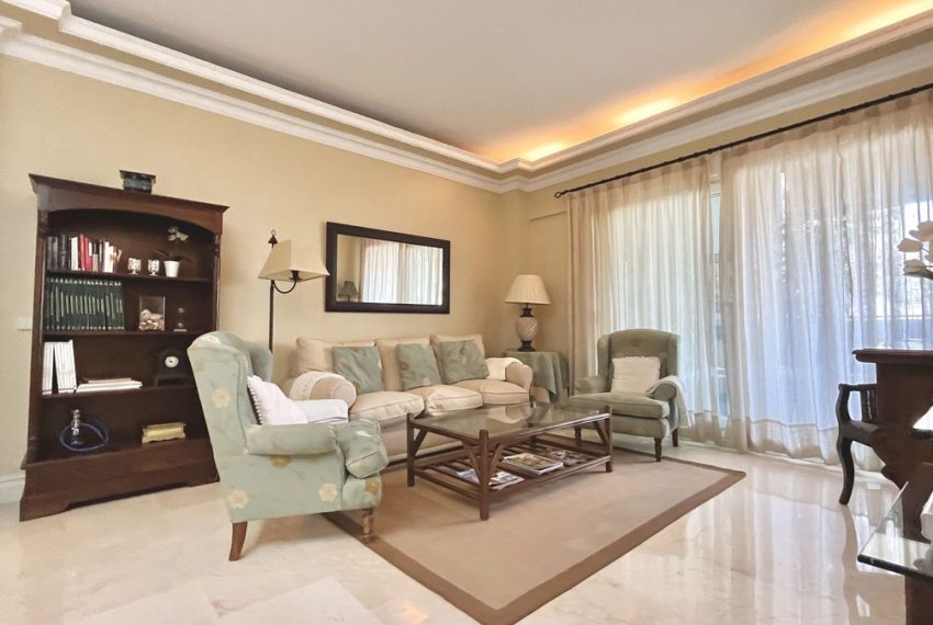 R4059964-Apartment-For-Sale-The-Golden-Mile-Ground-Floor-3-Beds-131-Built-2