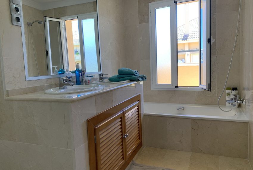 R4103212-Apartment-For-Sale-Nueva-Andalucia-Middle-Floor-2-Beds-89-Built-19