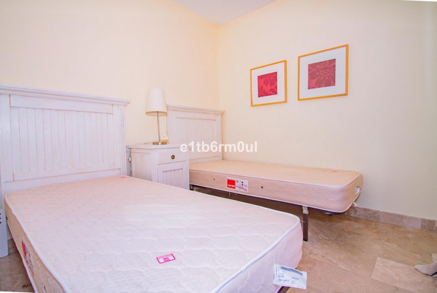 R4345420-Apartment-For-Sale-Estepona-Penthouse-6-Beds-216-Built-8