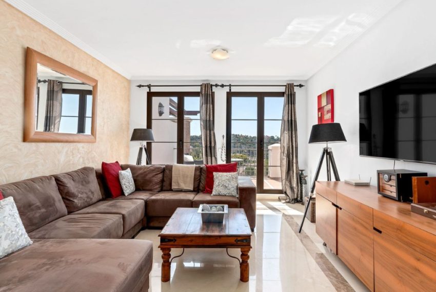 R4351369-Apartment-For-Sale-Los-Arqueros-Penthouse-Duplex-2-Beds-99-Built-11