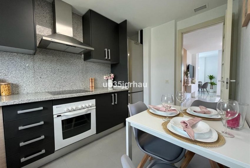 R4354471-Apartment-For-Sale-Estepona-Middle-Floor-2-Beds-95-Built-5