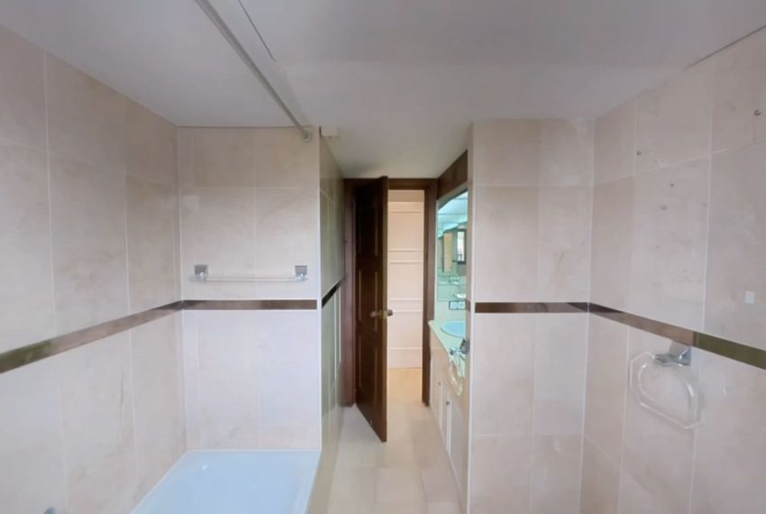R4454833-Apartment-For-Sale-Nueva-Andalucia-Penthouse-3-Beds-110-Built-4