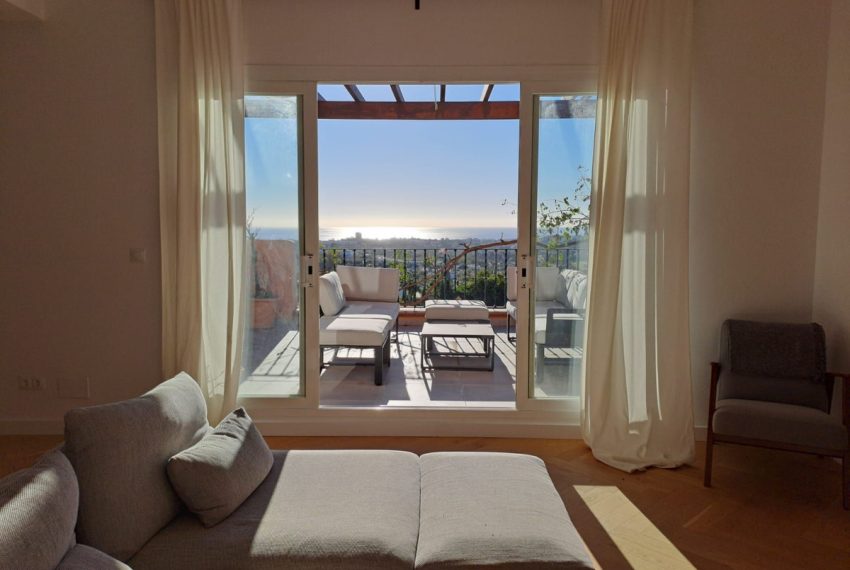 R4563124-Apartment-For-Sale-Nueva-Andalucia-Penthouse-Duplex-3-Beds-190-Built-12
