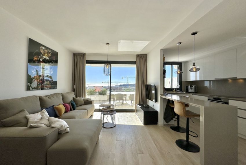 R4567117-Apartment-For-Sale-Estepona-Middle-Floor-3-Beds-155-Built-1