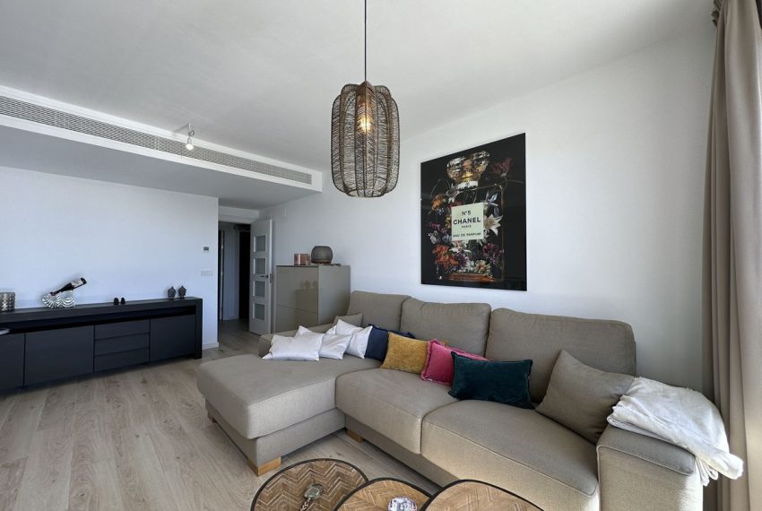 R4567117-Apartment-For-Sale-Estepona-Middle-Floor-3-Beds-155-Built-2