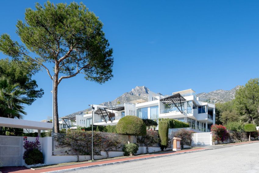 R4627273-Villa-For-Sale-Marbella-Semi-Detached-3-Beds-360-Built-1