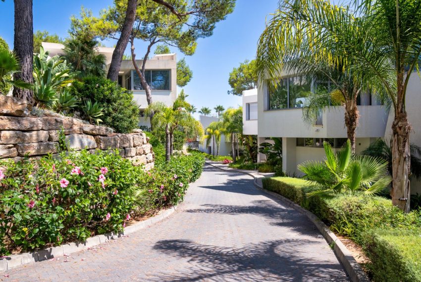 R4627273-Villa-For-Sale-Marbella-Semi-Detached-3-Beds-360-Built-3