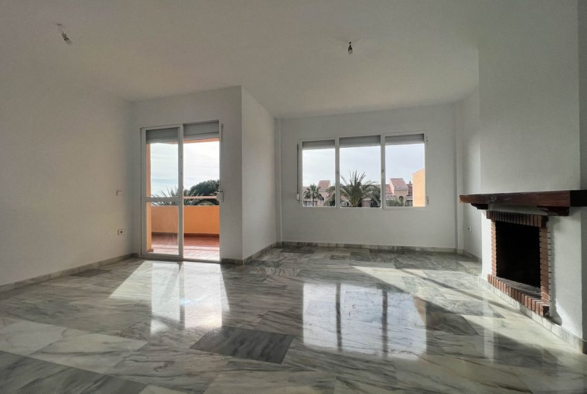 R4636321-Apartment-For-Sale-New-Golden-Mile-Middle-Floor-3-Beds-115-Built-7