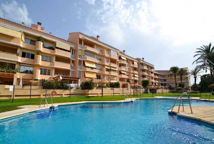 R4636321-Apartment-For-Sale-New-Golden-Mile-Middle-Floor-3-Beds-115-Built