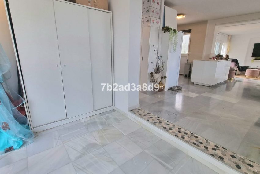 R4638622-Villa-For-Sale-Nueva-Andalucia-Detached-3-Beds-190-Built-10