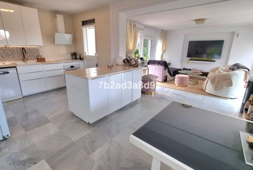 R4638622-Villa-For-Sale-Nueva-Andalucia-Detached-3-Beds-190-Built-6
