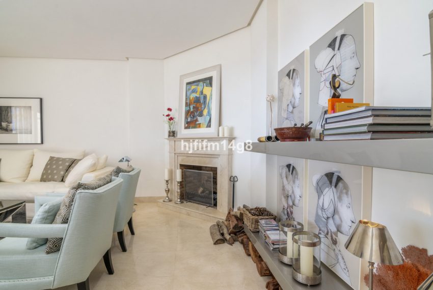 R4642045-Apartment-For-Sale-Nueva-Andalucia-Penthouse-2-Beds-181-Built-17