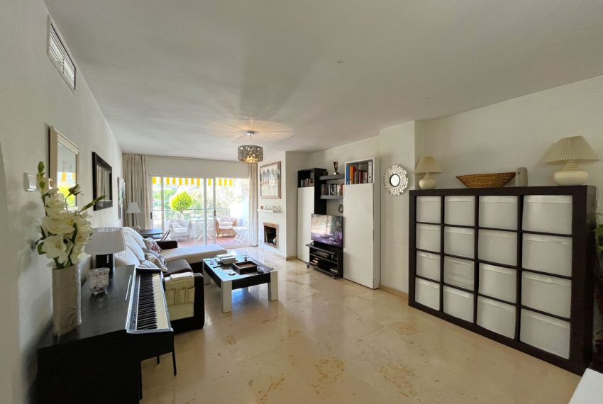 R4644223-Apartment-For-Sale-Estepona-Middle-Floor-2-Beds-190-Built-2