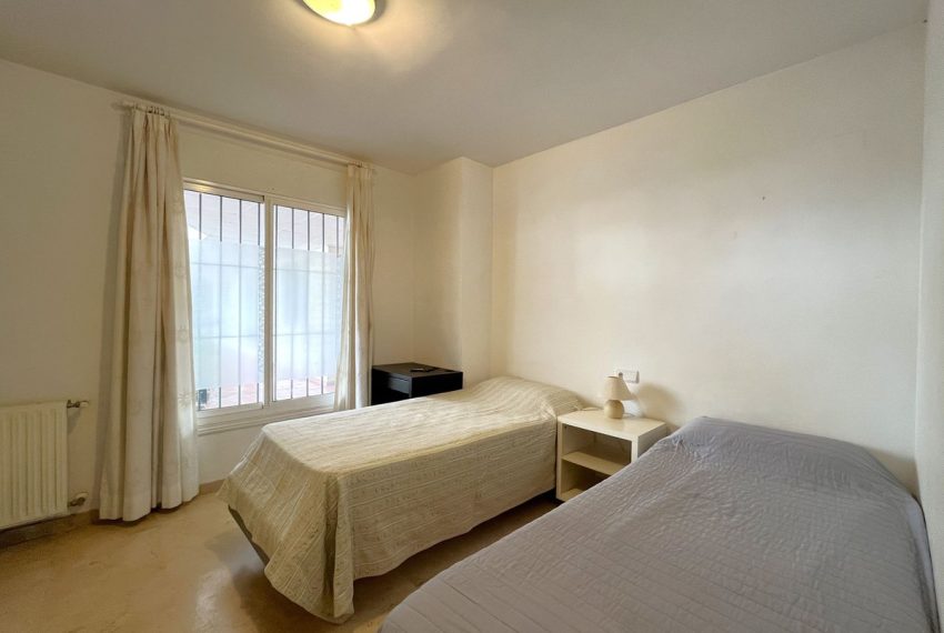 R4644223-Apartment-For-Sale-Estepona-Middle-Floor-2-Beds-190-Built-4