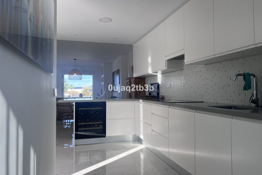 R4648237-Apartment-For-Sale-Nueva-Andalucia-Penthouse-3-Beds-143-Built-4