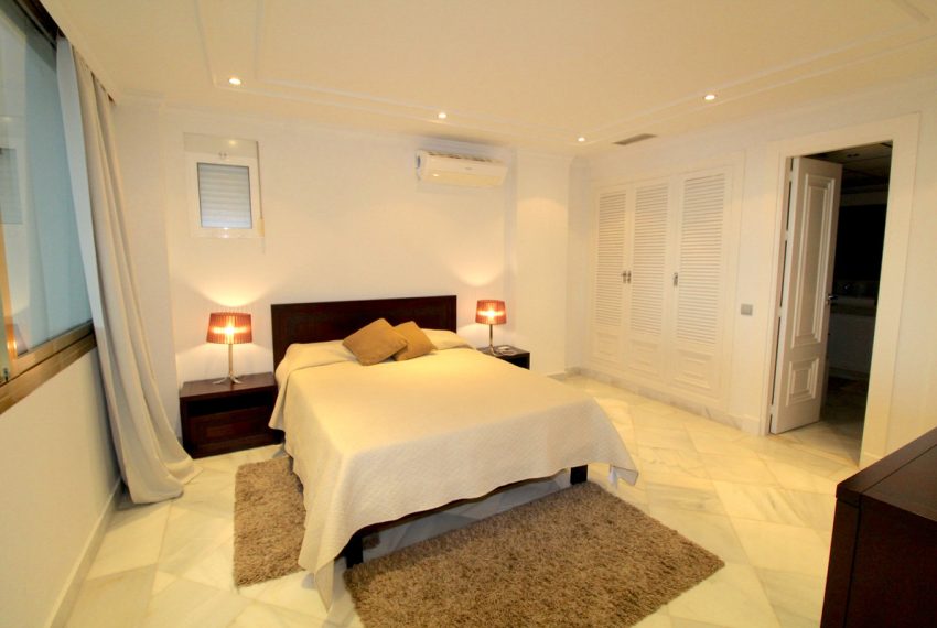 R2593460-Apartment-For-Sale-Puerto-Banus-Ground-Floor-4-Beds-450-Built-5