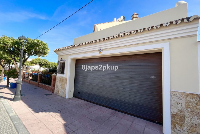 R3938020-Townhouse-For-Sale-Estepona-Terraced-6-Beds-244-Built-4