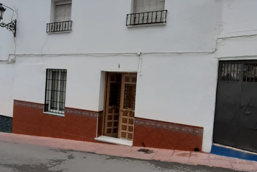 R4028992-Townhouse-For-Sale-Coin-Terraced-4-Beds-145-Built