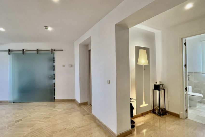 R4094857-Apartment-For-Sale-Rio-Real-Penthouse-2-Beds-344-Built-19