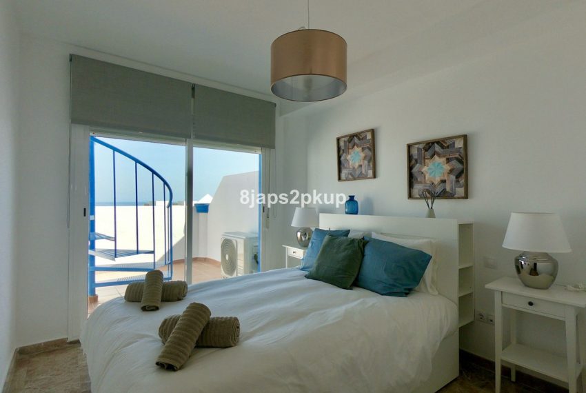 R4212481-Apartment-For-Sale-Estepona-Penthouse-2-Beds-56-Built-6