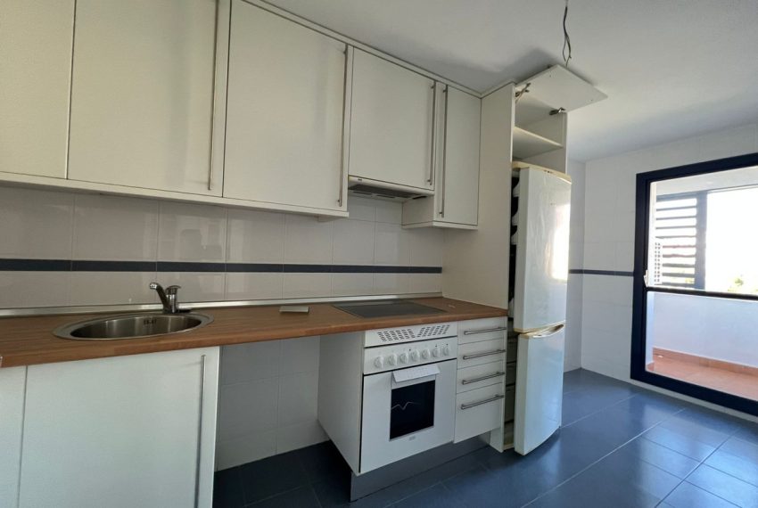 R4216654-Apartment-For-Sale-Estepona-Penthouse-2-Beds-80-Built-3