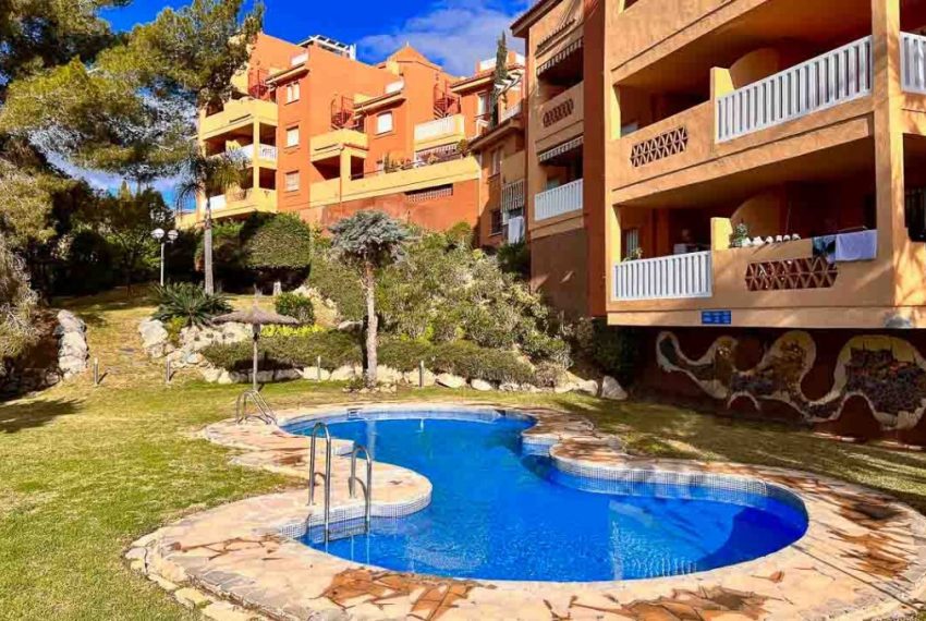 R4218568-Apartment-For-Sale-Marbella-Ground-Floor-2-Beds-98-Built