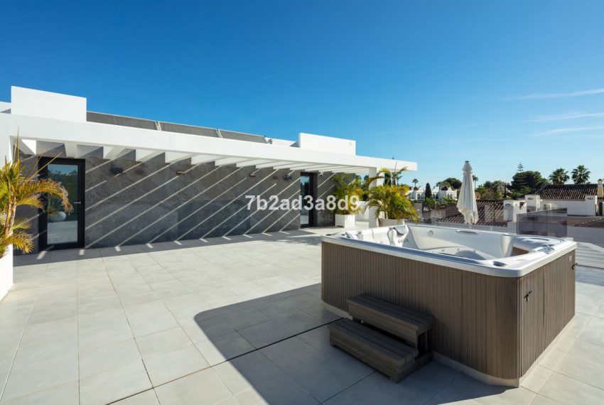R4225717-Villa-For-Sale-Nueva-Andalucia-Detached-5-Beds-888-Built-19